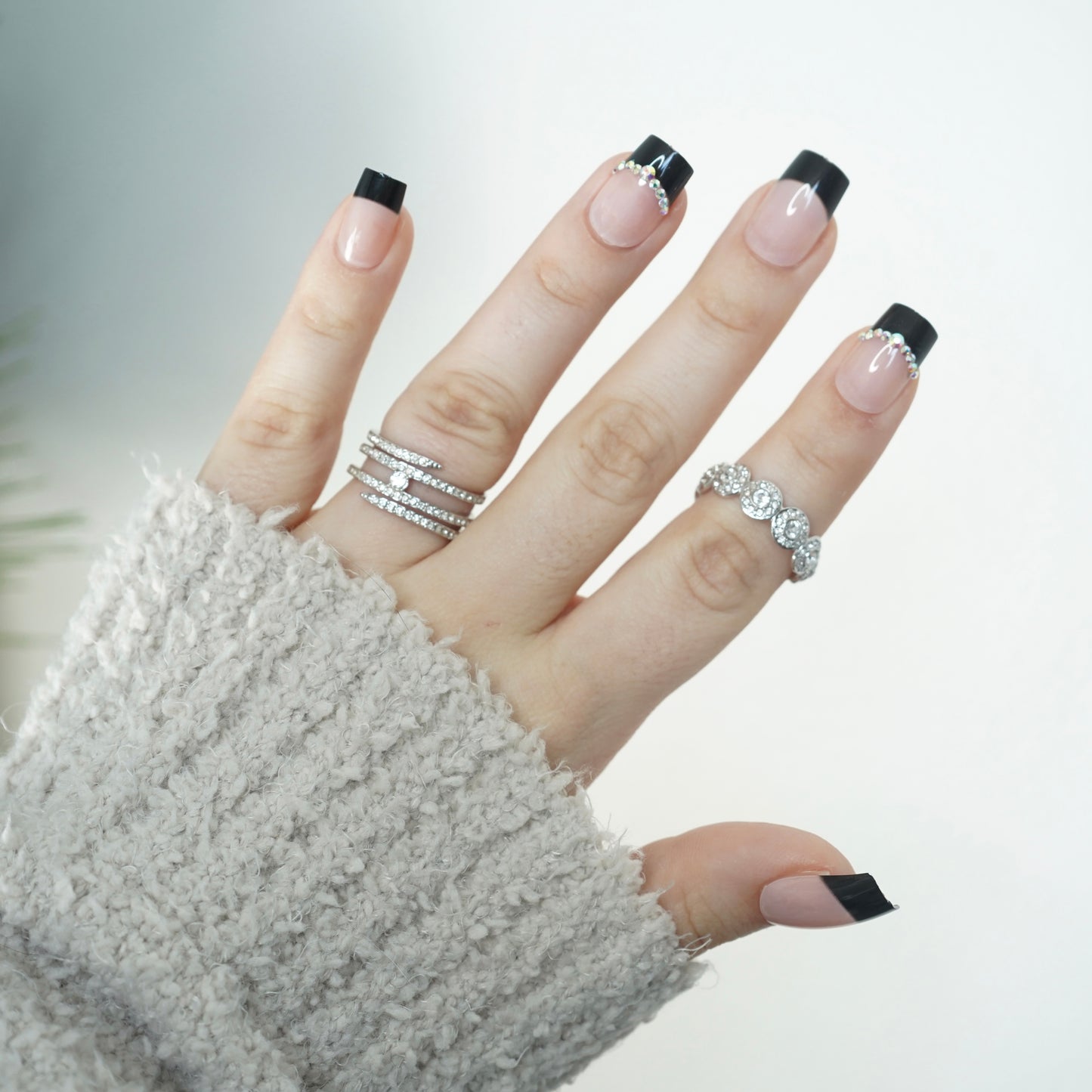 Diva In Disguise Press On Nails Set