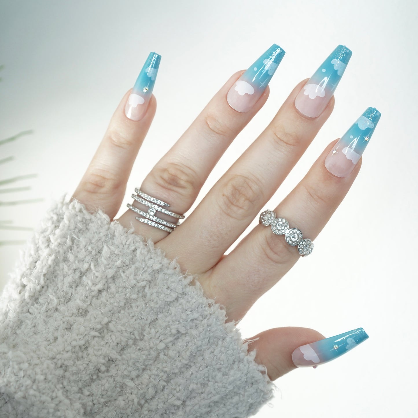 Cloudy Daze Press On Nails Set