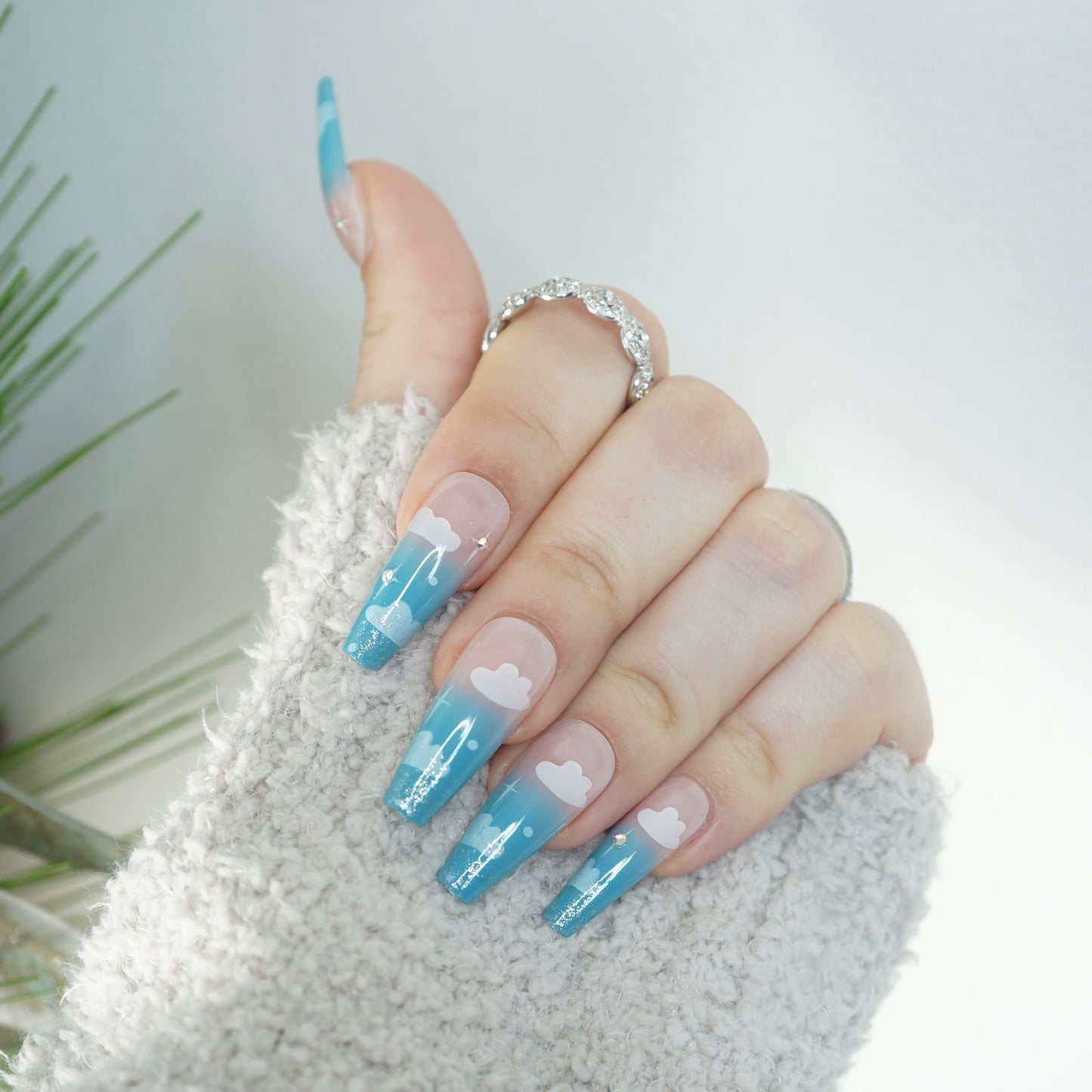 Cloudy Daze Press On Nails Set